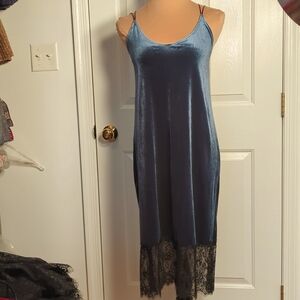 Jenize Velvet Slip Dress NWOT